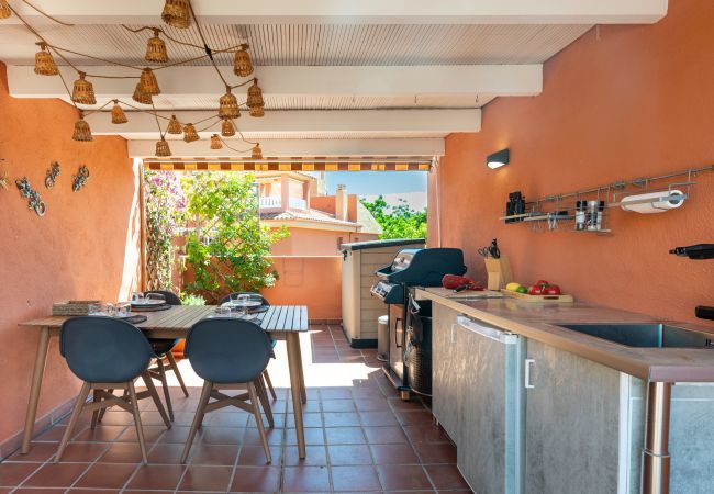 Apartment in Marbella - Penthouse Amatista – Sea Views & Sun Terrace in Marbella Apartment in Marbella - Penthouse Amatista – Sea Views & Sun Terrace in Marbella