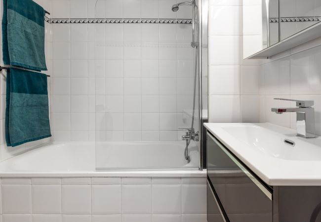 Apartment in Marbella - Penthouse Amatista – Sea Views & Sun Terrace in Marbella Apartment in Marbella - Penthouse Amatista – Sea Views & Sun Terrace in Marbella