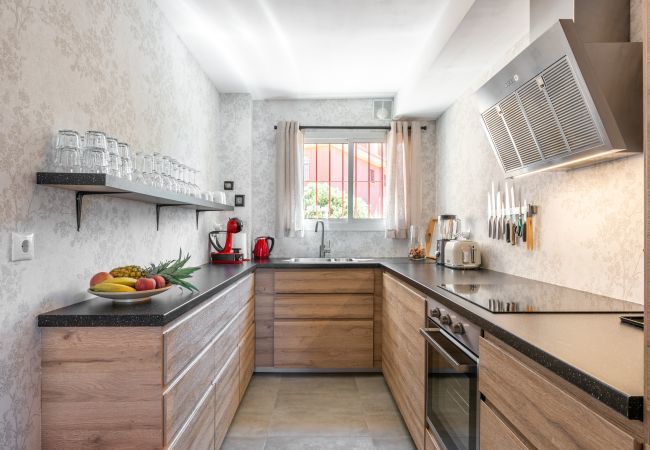 Apartment in Marbella - Penthouse Amatista – Sea Views & Sun Terrace in Marbella Apartment in Marbella - Penthouse Amatista – Sea Views & Sun Terrace in Marbella