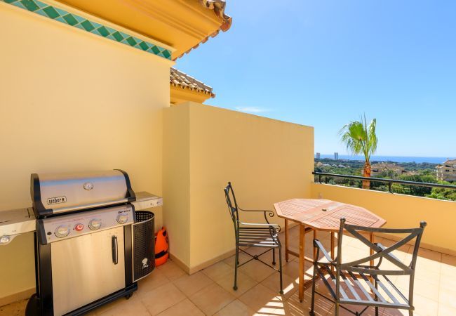 Apartment in Marbella - Elviria Hills Penthouse – Idyllic Golf & Sea View Oasis in Marbella Apartment in Marbella - Elviria Hills Penthouse – Idyllic Golf & Sea View Oasis in Marbella
