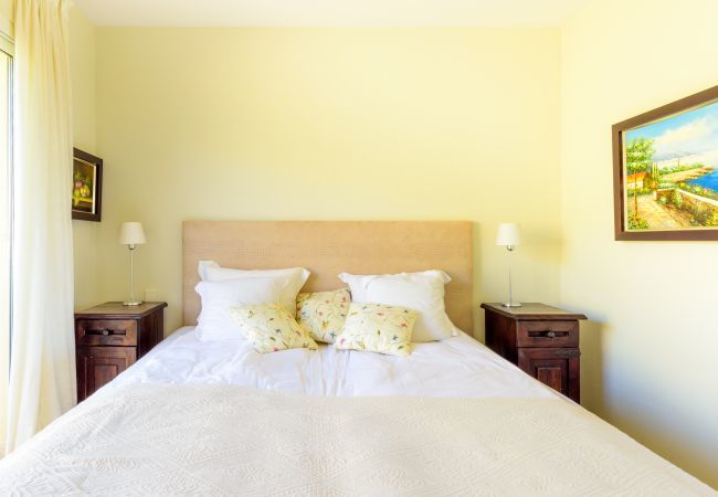 Apartment in Marbella - Elviria Hills Penthouse – Idyllic Golf & Sea View Oasis in Marbella Apartment in Marbella - Elviria Hills Penthouse – Idyllic Golf & Sea View Oasis in Marbella