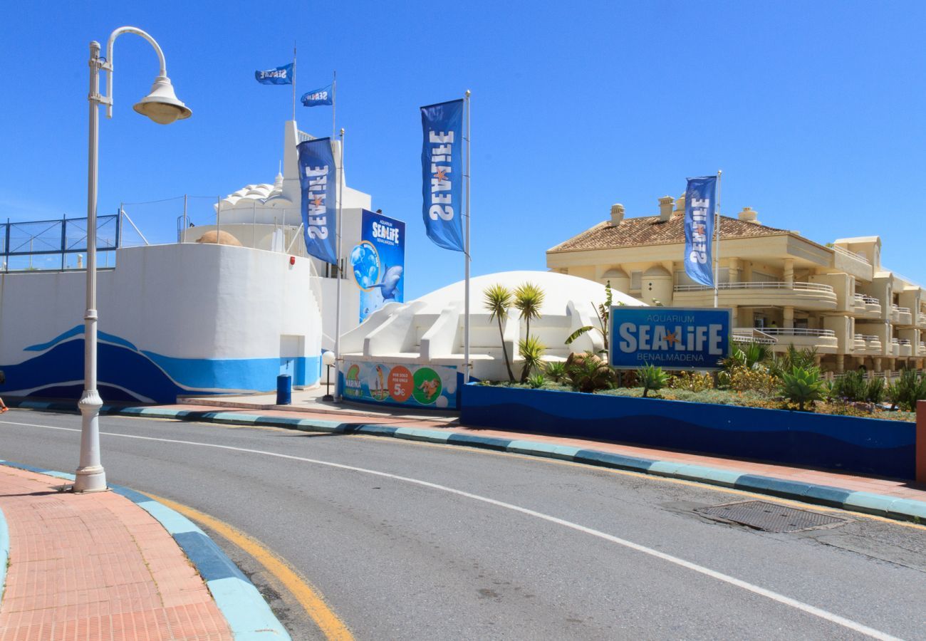 Apartment in Benalmádena - Puerto Marina - 2 terraces and direct view to the Marina