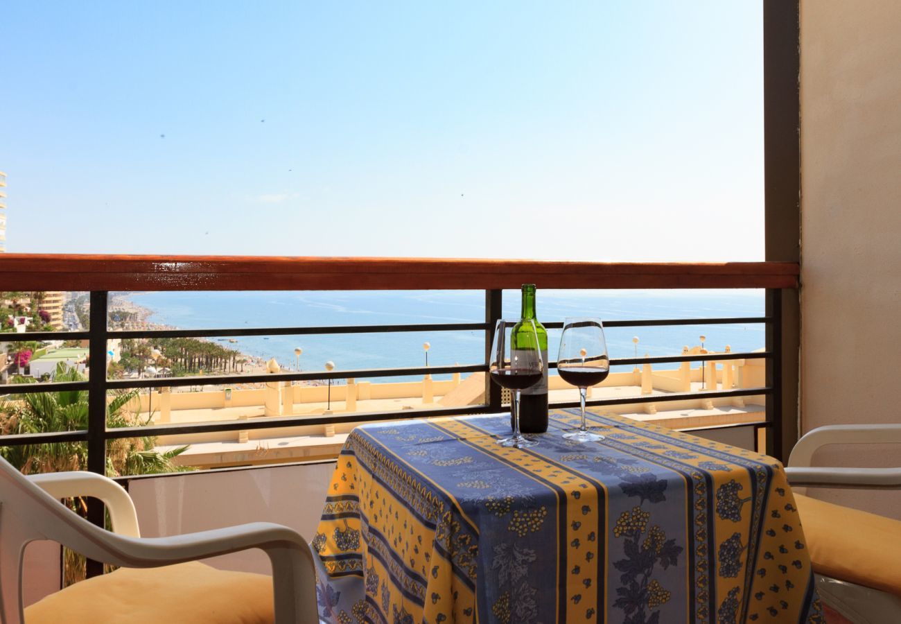 Apartment in Torremolinos - Castillo Santa Clara Torremolinos - Elevator directly to the beach