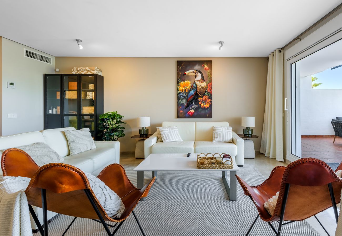 Apartment in Benalmádena - Torrequebrada Golf Resort | Luxury Apartment with Terrace, Pool & Private Parking