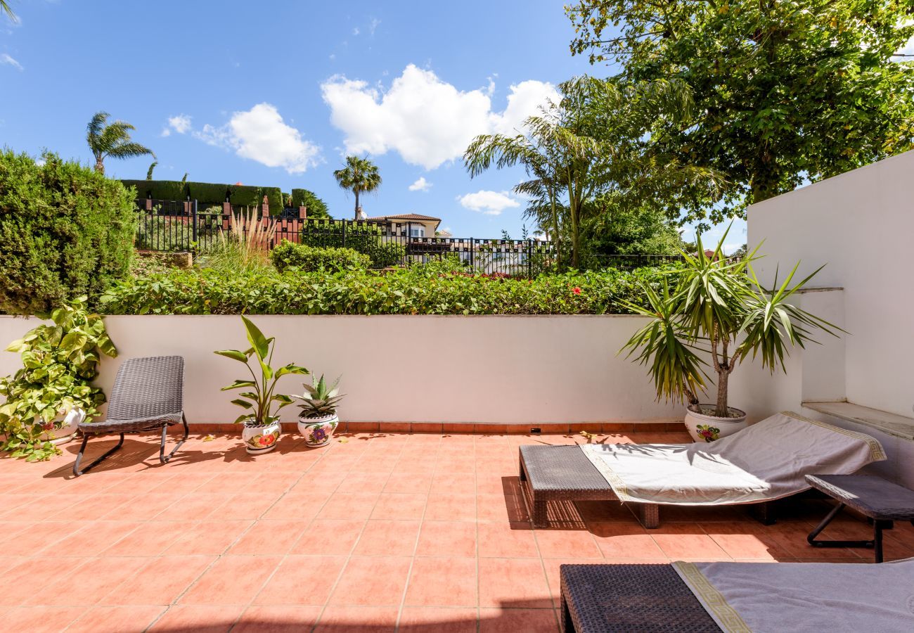 Apartment in Benalmádena - Torrequebrada Golf Resort | Luxury Apartment with Terrace, Pool & Private Parking
