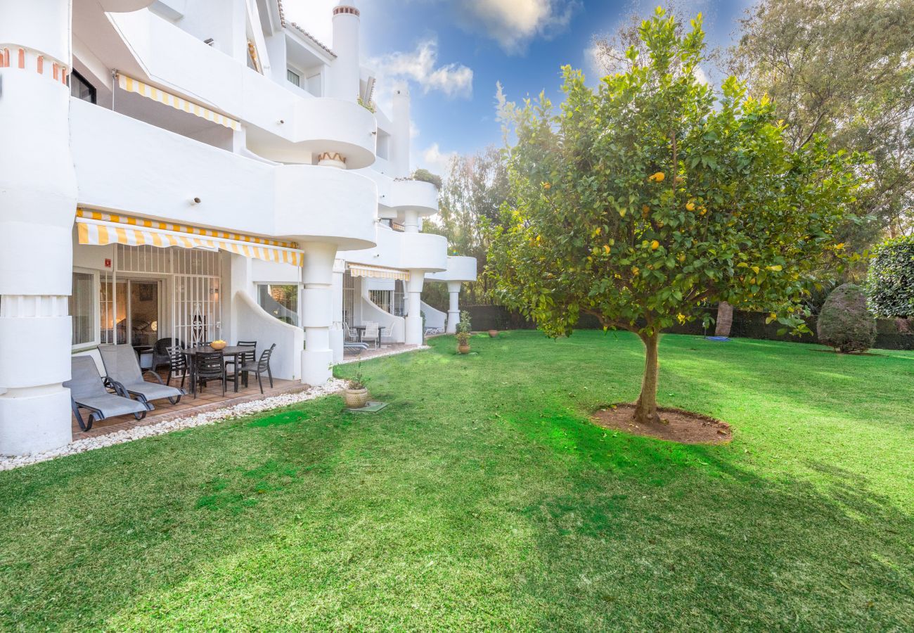 Apartment in Mijas Costa - Cozy vacation home with garden | Jardines de Calahonda II