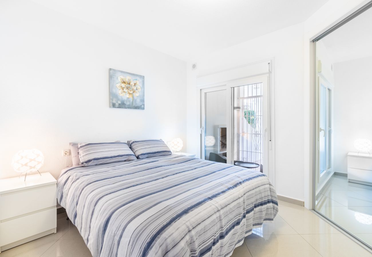 Apartment in Mijas Costa - Cozy vacation home with garden | Jardines de Calahonda II