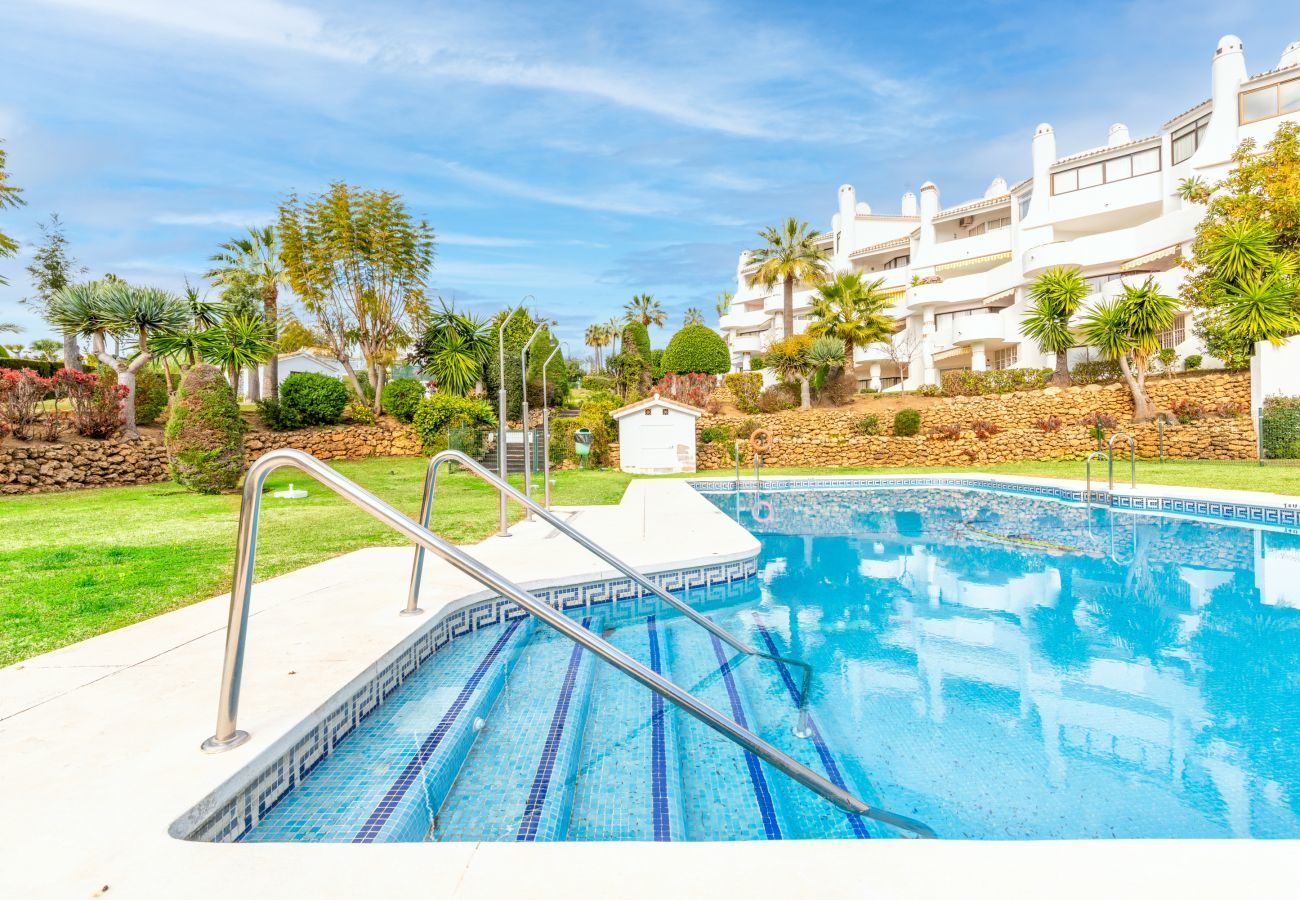 Apartment in Mijas Costa - Cozy vacation home with garden | Jardines de Calahonda II