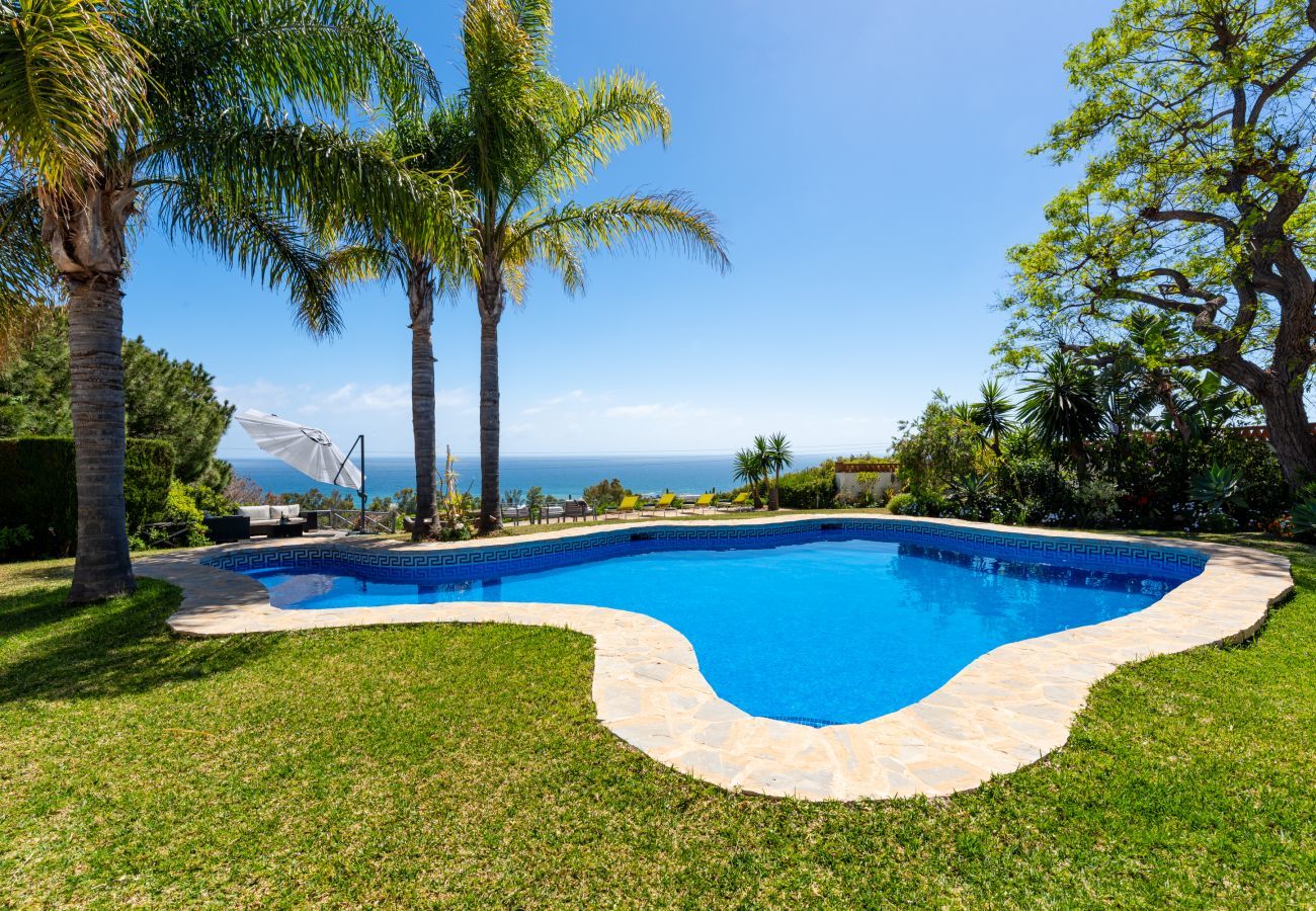 Villa in Mijas Costa - Villa Cabopino | Golfside Villa with Spectacular Ocean Views