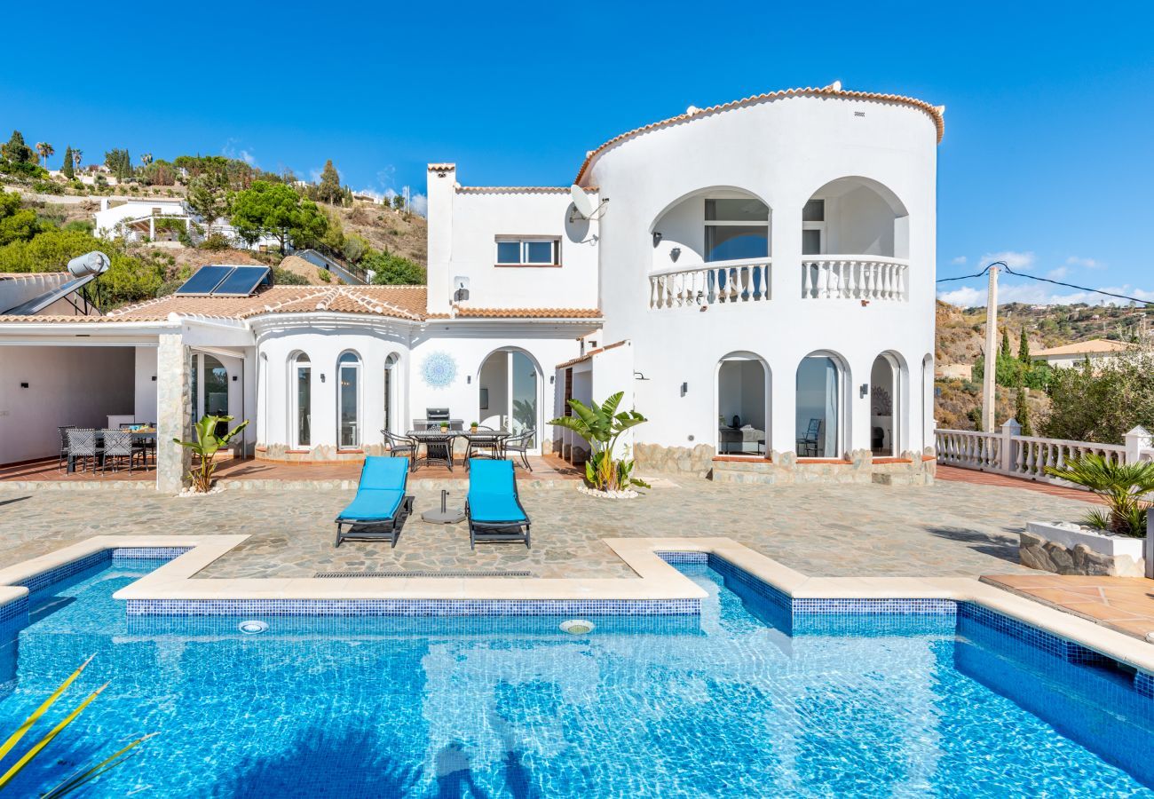 Villa in Algarrobo - Casa Niva |  Spacious Country House with Exclusive Pool and Sea View