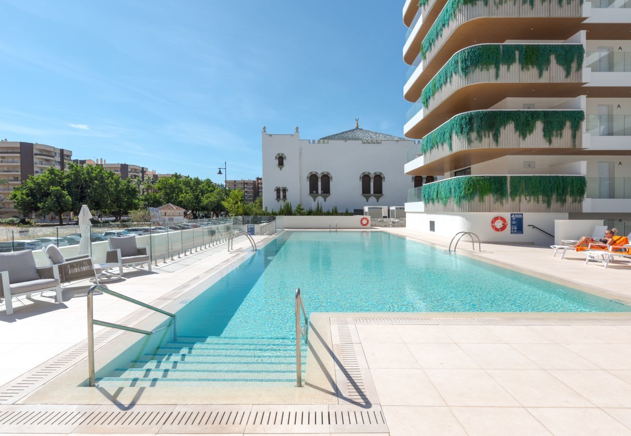 Apartment in Fuengirola - Jade Tower | 2-Bedroom Coastal Luxury Apartment in Fuengirola