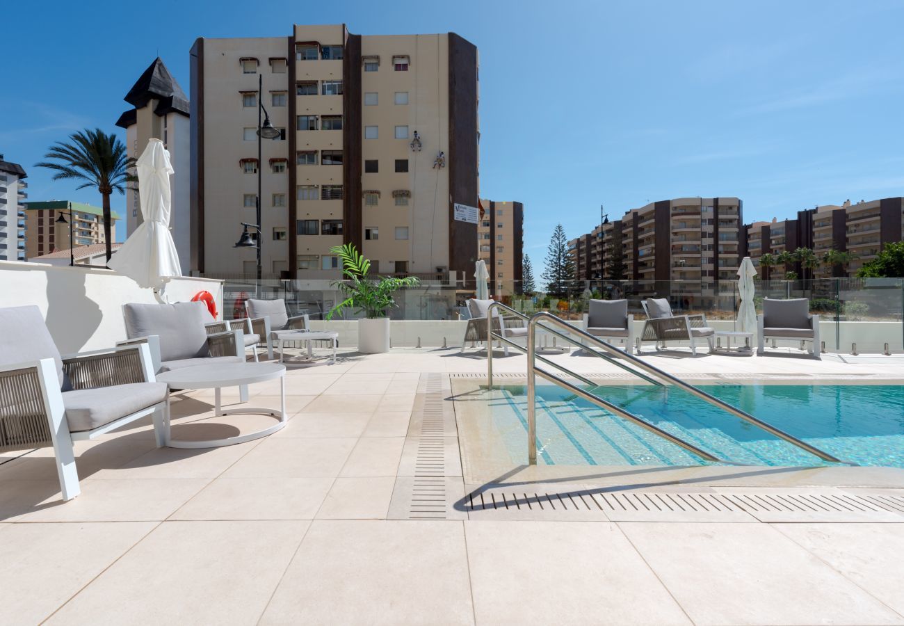 Apartment in Fuengirola - Jade Tower | 2-Bedroom Coastal Luxury Apartment in Fuengirola