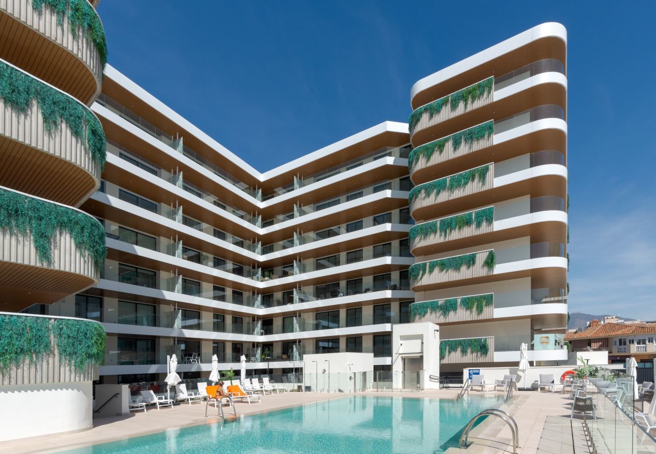 Apartment in Fuengirola - Jade Tower | 2-Bedroom Coastal Luxury Apartment in Fuengirola