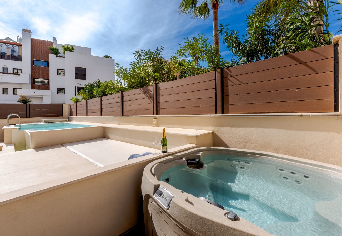 Apartment in La Cala de Mijas - Azalea Lemac | Modern 4-Bedroom Luxury Home with Private Pool, Gym & Roof Terrace