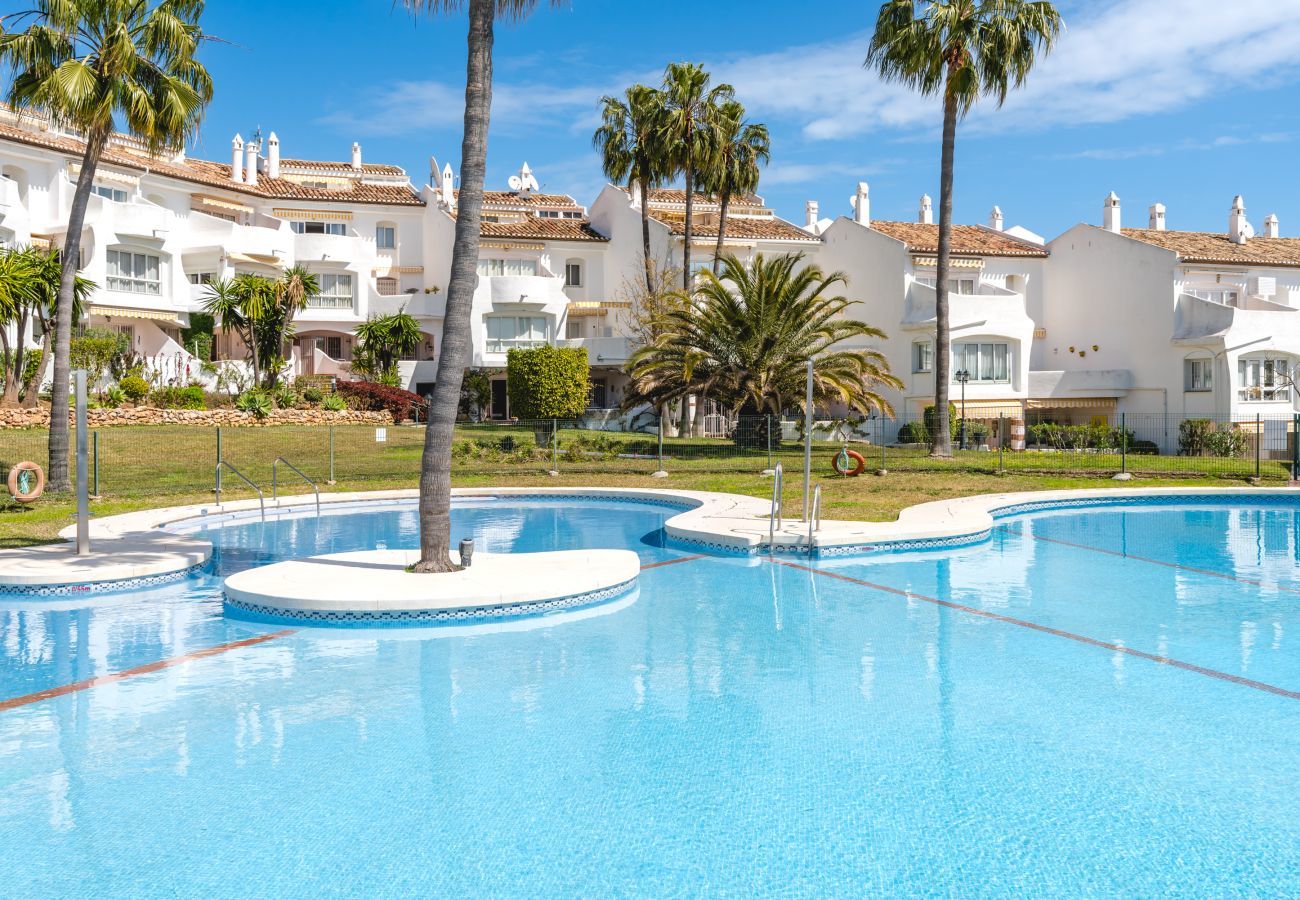 Apartment in Mijas Costa - Jardines de Calahonda IX | 3 Bedroom stunning Sea View Apartment with Terrace & Pool