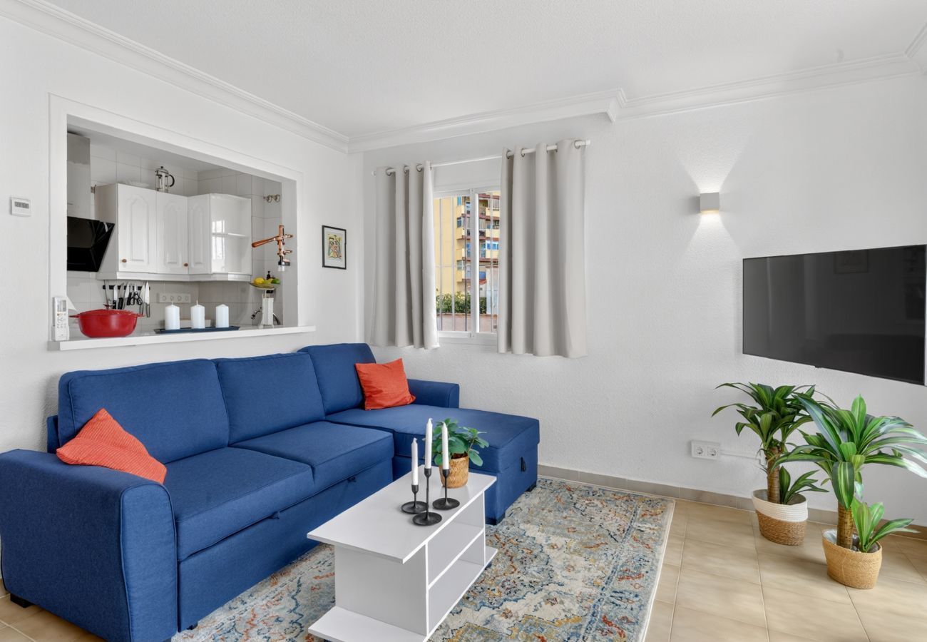 Apartment in Benalmádena - Benalmadena Views | Bright Sea View Apartment near Santa Ana Beach