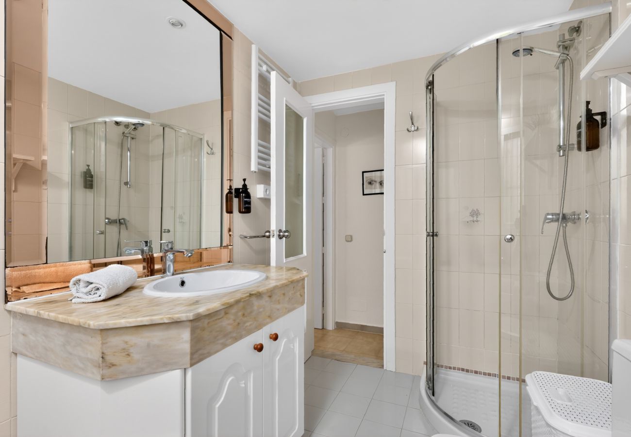 Apartment in Benalmádena - Benalmadena Views | Bright Sea View Apartment near Santa Ana Beach