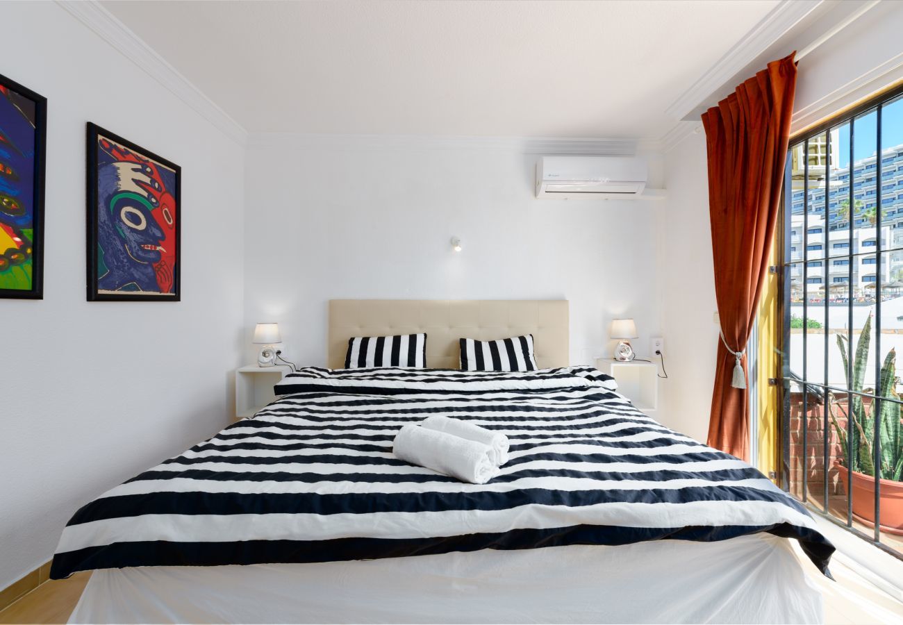 Apartment in Benalmádena - Benalmadena Views | Bright Sea View Apartment near Santa Ana Beach