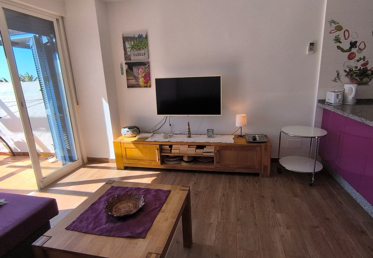 Apartment in Mijas Costa - Calahonda Beach III – Beachfront Apartment with Sea Views in Mijas Costa