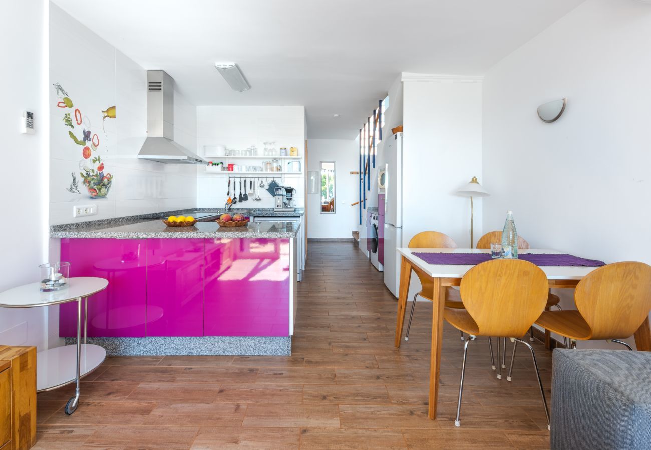 Apartment in Mijas Costa - Calahonda Beach III – Beachfront Apartment with Sea Views in Mijas Costa